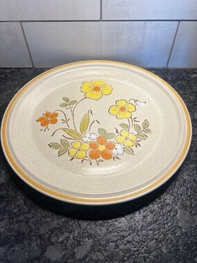 RETIRED VINTAGE HEARTHSIDE Chop plate 12” SUNSHINE FLOWERS-Garden Festival NEW!